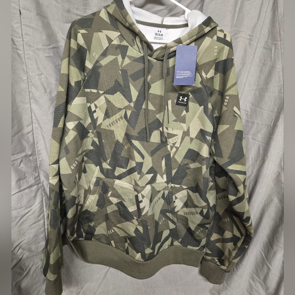Brand new Under Armour sweatshirt